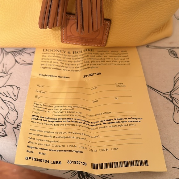 Handbag - Picture 9 of 10